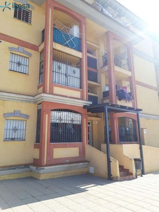 Foto 1 de Piso en venta en Lepe ciudad de 2 habitaciones con terraza y garaje