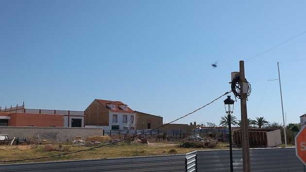 Foto 2 de Venta de terreno en Albaida del Aljarafe de 2220 m²