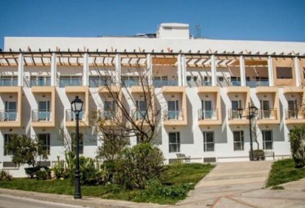 Foto 2 de Edificio en venta en Medina-Sidonia de 4063 m²
