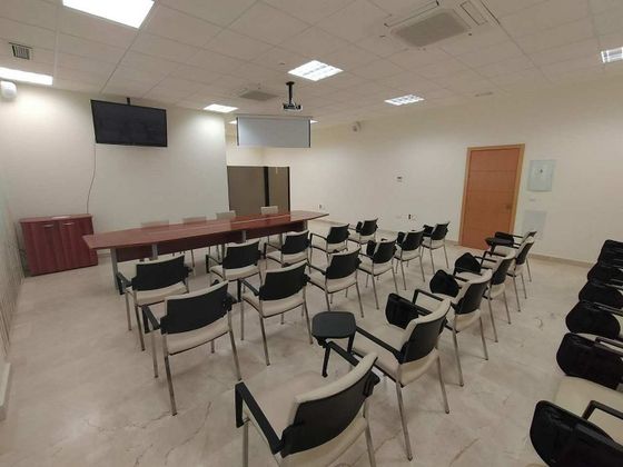 Foto 1 de Alquiler de oficina en El Juncal - Vallealto de 107 m²