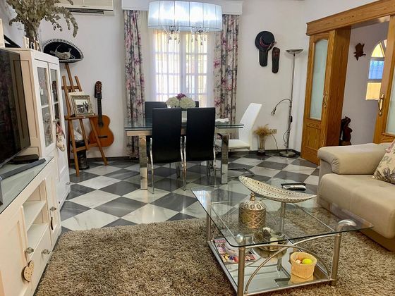 Foto 2 de Casa adossada en venda a Este-Delicias de 4 habitacions amb terrassa i aire acondicionat