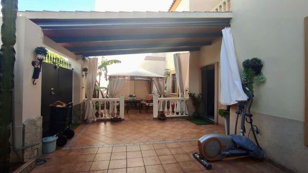 Foto 1 de Casa adossada en venda a Este-Delicias de 4 habitacions amb terrassa i aire acondicionat