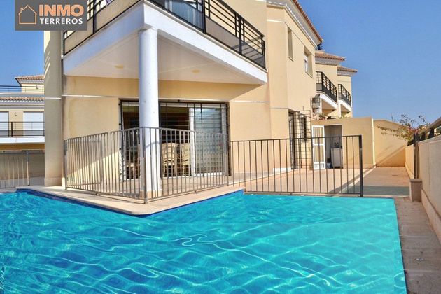 Foto 1 de Xalet en venda a Calabardina de 7 habitacions amb terrassa i piscina