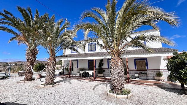 Foto 1 de Casa rural en venda a Huércal-Overa de 7 habitacions amb terrassa i piscina