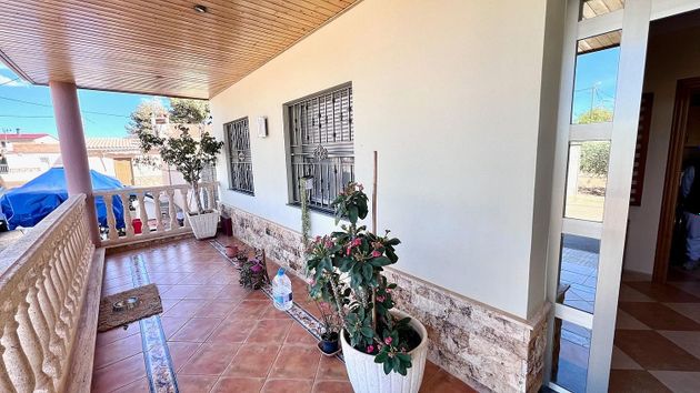 Foto 2 de Chalet en venta en Cuevas del Almanzora pueblo de 4 habitaciones con terraza y jardín