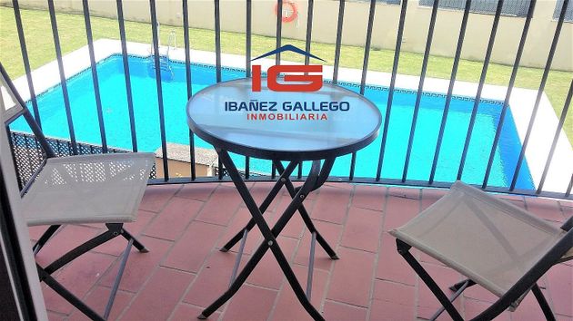 Foto 1 de Pis en venda a calle Mil Cuatrocientos Noventa y Ocho de 3 habitacions amb terrassa i piscina