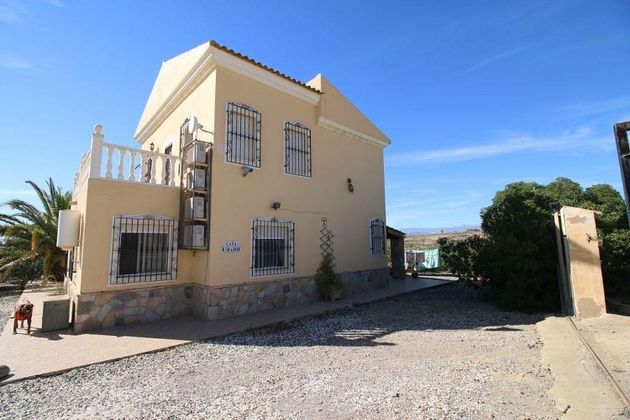 Foto 2 de Casa rural en venta en vía de 3 habitaciones con terraza y piscina