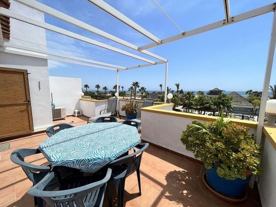 Foto 1 de Alquiler de ático en El Playazo de 2 habitaciones con terraza y piscina