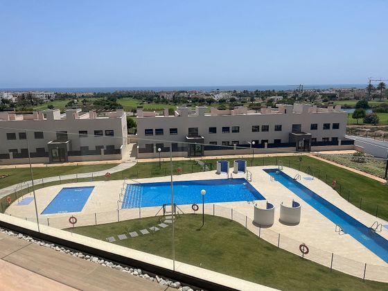 Foto 1 de Àtic en venda a Retamar de 2 habitacions amb terrassa i piscina