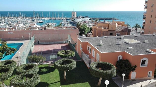 Foto 2 de Piso en alquiler en calle Puerto Deportivo de 3 habitaciones con terraza y piscina