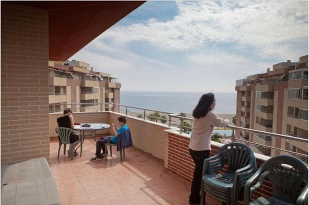 Foto 1 de Ático en alquiler en El Puerto - Romanilla de 2 habitaciones con terraza y piscina
