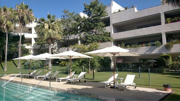 Foto 2 de Piso en venta en Sotogrande Costa de 3 habitaciones con terraza y piscina