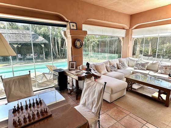 Foto 1 de Casa adossada en venda a Sotogrande Costa de 5 habitacions amb terrassa i piscina