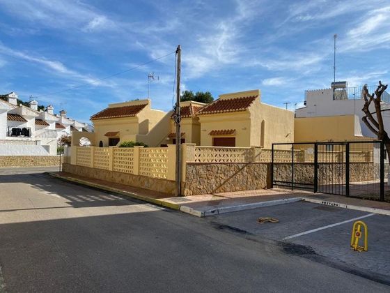 Foto 1 de Casa en venda a Puerto Rey de 3 habitacions amb terrassa i balcó