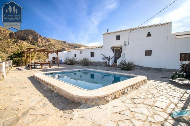 Foto 1 de Casa rural en venta en Bédar de 4 habitaciones con terraza y piscina