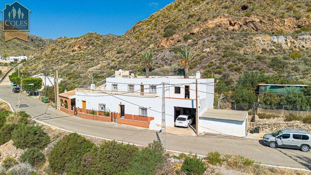 Foto 2 de Casa en venda a Carboneras de 5 habitacions amb terrassa i piscina