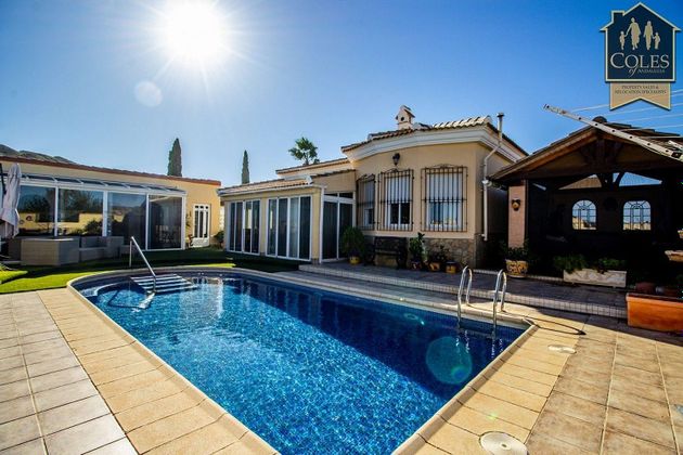 Foto 1 de Xalet en venda a Zurgena de 4 habitacions amb terrassa i piscina