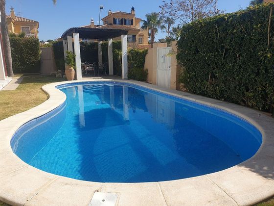 Foto 1 de Xalet en lloguer a Vistahermosa  - Fuentebravía de 5 habitacions amb terrassa i piscina