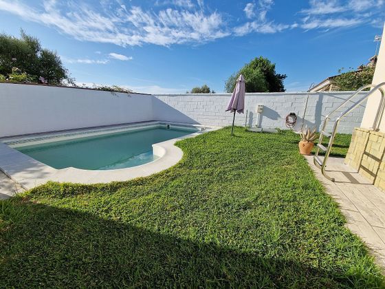 Foto 2 de Xalet en lloguer a Ctra Sanlúcar-Zona Cuatro Pinos de 3 habitacions amb piscina i jardí
