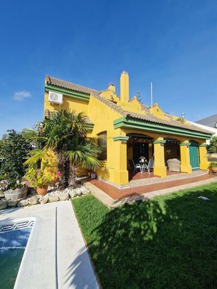 Foto 1 de Venta de casa en Vistahermosa  - Fuentebravía de 6 habitaciones con terraza y piscina