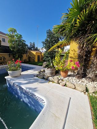 Foto 2 de Venta de casa en Vistahermosa  - Fuentebravía de 6 habitaciones con terraza y piscina