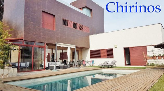 Foto 1 de Chalet en venta en El Brillante -El Naranjo - El Tablero de 5 habitaciones con terraza y piscina