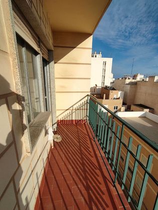 Foto 2 de Piso en venta en Plaza de Toros - Santa Rita de 3 habitaciones con balcón y ascensor