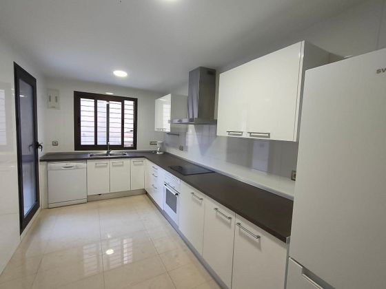 Foto 1 de Venta de casa en Los Molinos - Villa Blanca de 4 habitaciones con garaje y aire acondicionado
