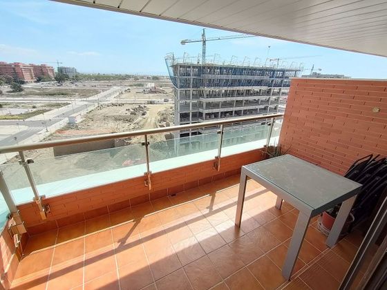 Foto 2 de Piso en venta en calle Doctora Milagros Rivera de 3 habitaciones con terraza y piscina
