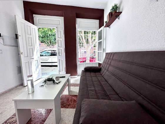 Foto 1 de Casa en venda a Centro - Almería de 1 habitació amb terrassa i aire acondicionat
