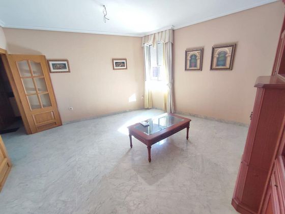 Foto 2 de Casa en venda a Sta. Marina - San Andrés - San Pablo - San Lorenzo de 4 habitacions amb garatge i aire acondicionat