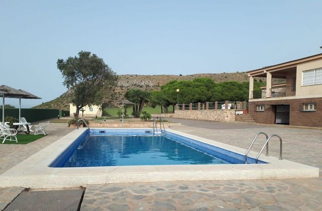 Foto 2 de Casa rural en venda a Los Belones de 7 habitacions amb terrassa i piscina