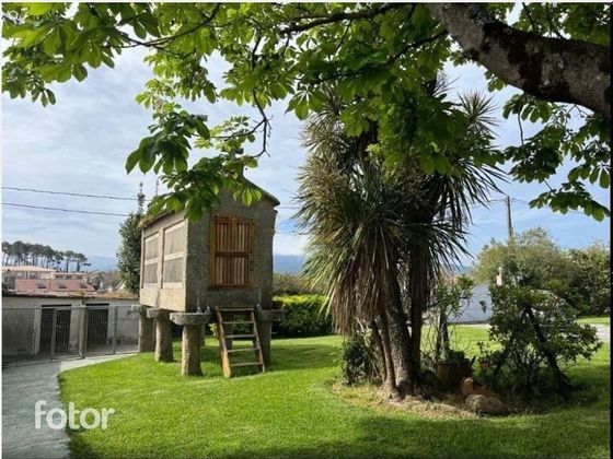 Foto 2 de Casa en venda a Nigrán de 8 habitacions amb terrassa i piscina