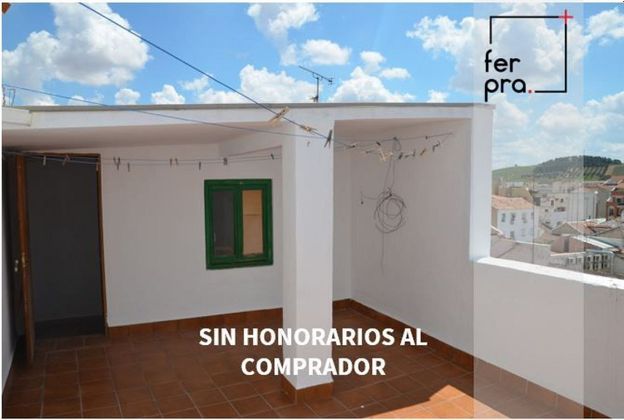 Foto 1 de Piso en venta en Valdepeñas de 3 habitaciones con terraza