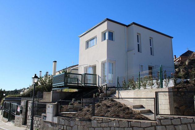 Foto 1 de Venta de casa en calle Sierra del Castillo de 3 habitaciones con terraza y piscina