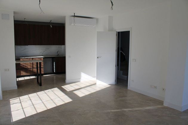 Foto 2 de Venta de casa en calle Sierra del Castillo de 3 habitaciones con terraza y piscina