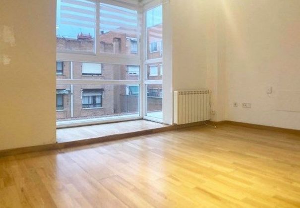 Foto 1 de Alquiler de piso en Pinar del Rey de 1 habitación con garaje y aire acondicionado
