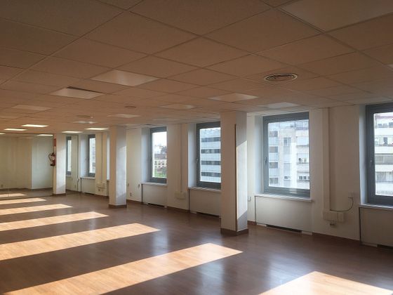 Foto 1 de Alquiler de oficina en Arapiles de 319 m²