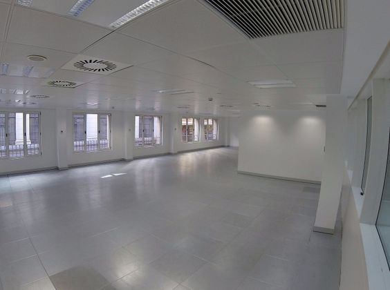 Foto 1 de Oficina en lloguer a Cortes - Huertas de 604 m²