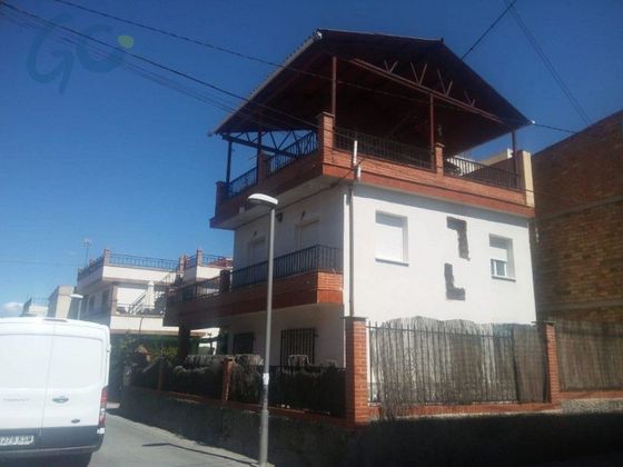 Foto 1 de Casa en venta en Huétor Vega de 2 habitaciones con terraza y jardín