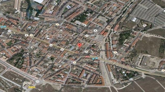 Foto 1 de Venta de terreno en Puebla de Alfindén (La) de 420 m²