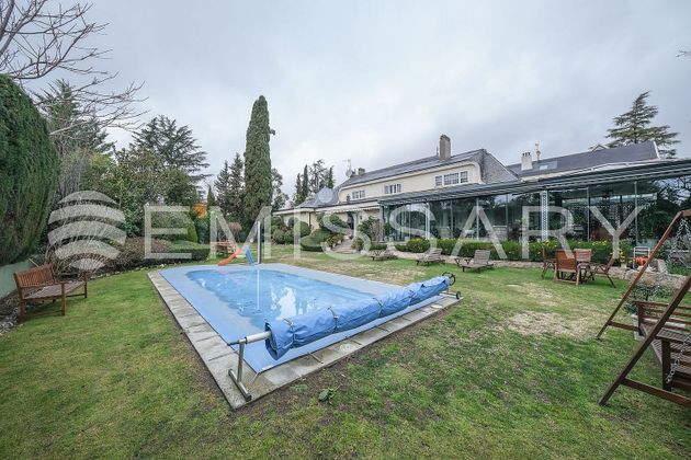 Foto 1 de Xalet en venda a Piovera - Conde Orgaz de 8 habitacions amb terrassa i piscina