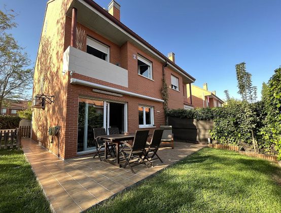 Foto 1 de Casa en venda a Daganzo de Arriba de 3 habitacions amb terrassa i piscina