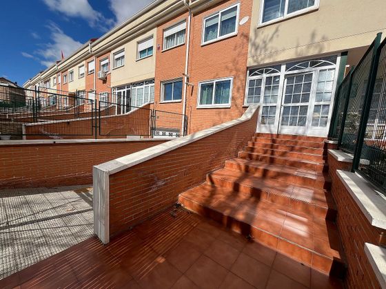 Foto 2 de Casa en venta en Daganzo de Arriba de 3 habitaciones con terraza y piscina
