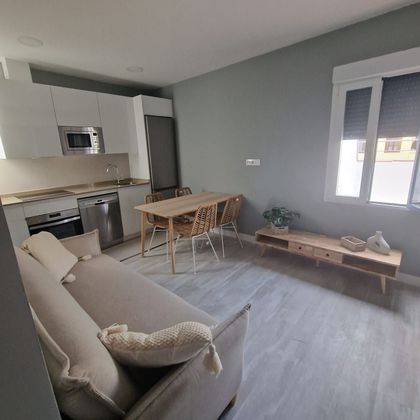 Foto 2 de Àtic en venda a Arapiles de 2 habitacions amb terrassa i aire acondicionat