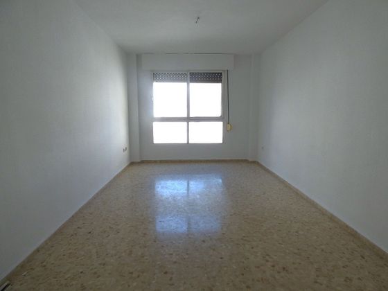 Foto 2 de Venta de piso en San José - Varela de 4 habitaciones con garaje y aire acondicionado