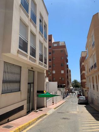 Foto 1 de Pis en venda a Puerto de Garrucha de 2 habitacions amb terrassa i garatge