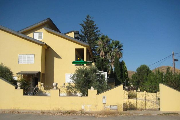 Foto 1 de Venta de chalet en calle Del Almanzora de 8 habitaciones con terraza y jardín