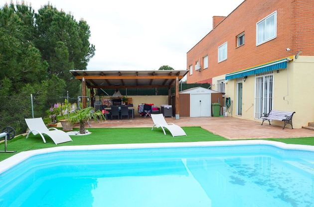 Foto 1 de Casa en venda a Quijorna de 4 habitacions amb terrassa i piscina