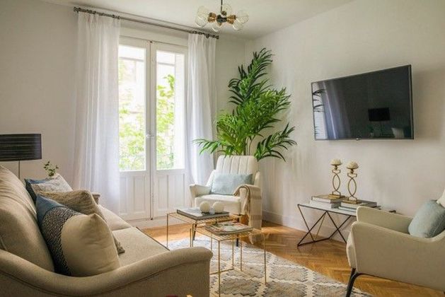 Foto 2 de Piso en alquiler en Castellana de 3 habitaciones con muebles y aire acondicionado